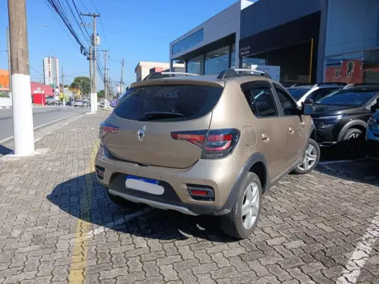 RENAULT-SANDERO-2023
