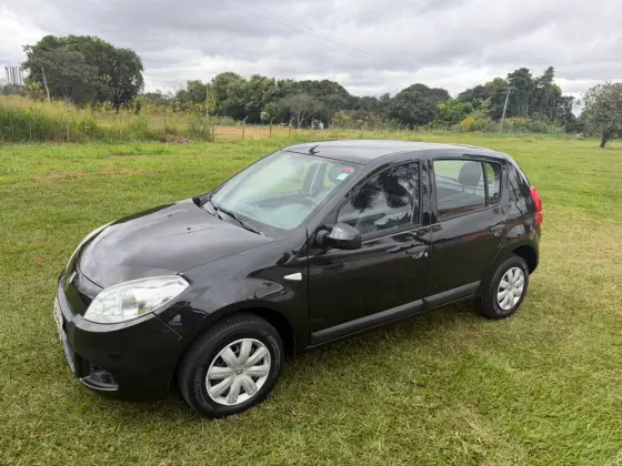 RENAULT SANDERO 1.0 EXPRESSION 16V FLEX 4P MANUAL RENAULT SANDERO 1.0 EXPRESSION 16V FLEX 4P MANUAL