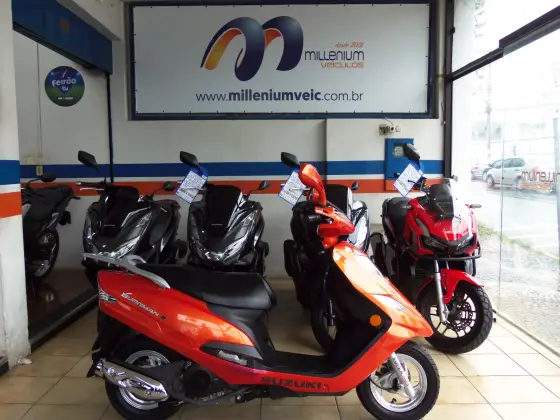 SUZUKI BURGMAN i SUZUKI BURGMAN i
