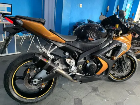 SUZUKI GSX-R1000 SUZUKI GSX-R1000