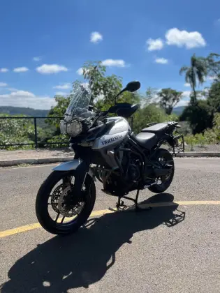 TRIUMPH TIGER 800 XRX 