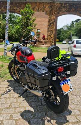 TRIUMPH-STREET TWIN-2020
