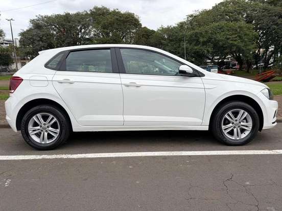 VOLKSWAGEN-POLO-2020