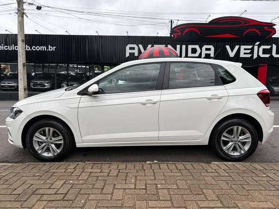 VOLKSWAGEN-POLO-2020