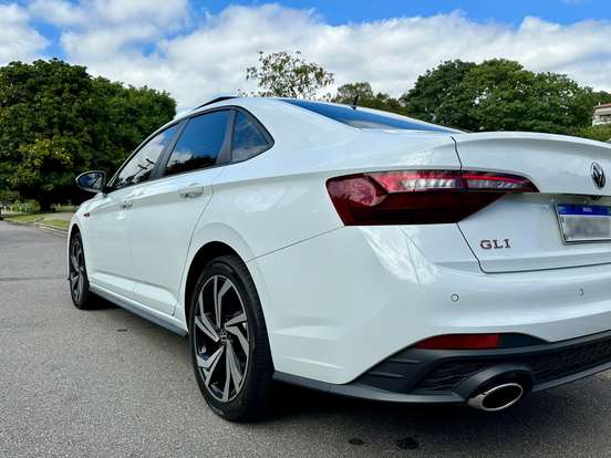 VOLKSWAGEN-JETTA-2024