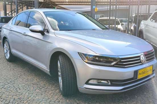 VOLKSWAGEN-PASSAT-2.0 16V TSI BLUEMOTION GASOLINA HIGHLINE 4P DSG VOLKSWAGEN-PASSAT-2017