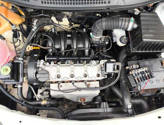VOLKSWAGEN-SAVEIRO-1.6 MSI ROBUST CS 8V FLEX 2P MANUAL VOLKSWAGEN-SAVEIRO-2016
