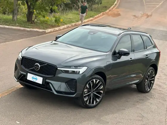 VOLVO XC60 2.0 T8 PHEV ULTRA DARK AWD GEARTRONIC VOLVO XC60 2.0 T8 PHEV ULTRA DARK AWD GEARTRONIC