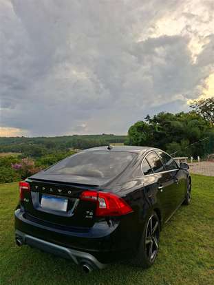 VOLVO-S60-3.0 T6 R-DESIGN AWD GASOLINA 4P AUTOMÁTICO VOLVO-S60-2014