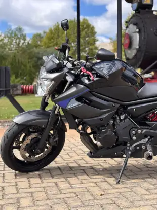 YAMAHA-XJ6 N-2011