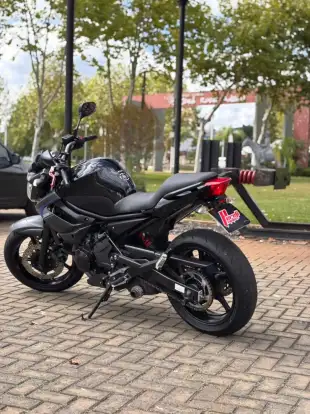 YAMAHA-XJ6 N-2011