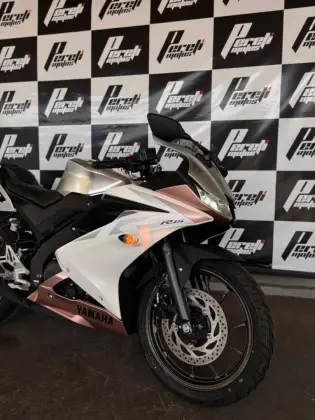 YAMAHA YZF R15 
