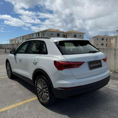 AUDI-Q3-2021