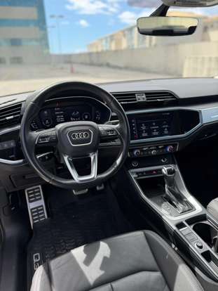 AUDI-Q3-2021