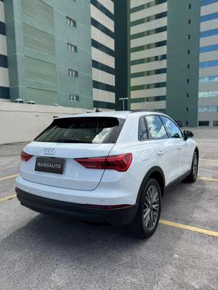 AUDI-Q3-2021