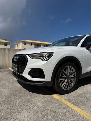 AUDI-Q3-2021