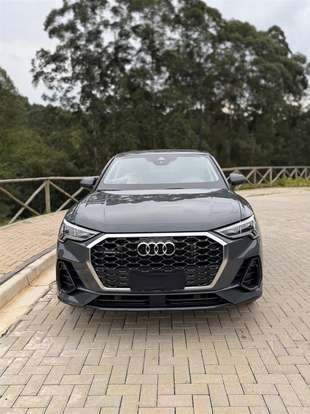 AUDI-Q3-2023