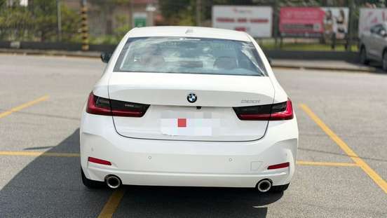 BMW-320i-2025