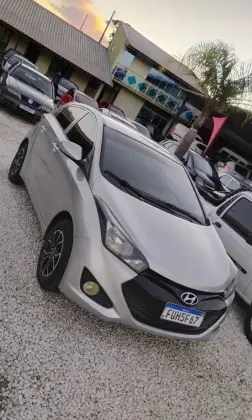 HYUNDAI HB20 1.0 COMFORT PLUS 12V FLEX 4P MANUAL HYUNDAI HB20 1.0 COMFORT PLUS 12V FLEX 4P MANUAL