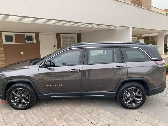 JEEP-COMMANDER-2025