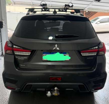 MITSUBISHI-OUTLANDER-2021