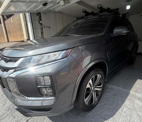 MITSUBISHI-OUTLANDER-2021