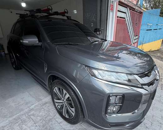 MITSUBISHI-OUTLANDER-2021