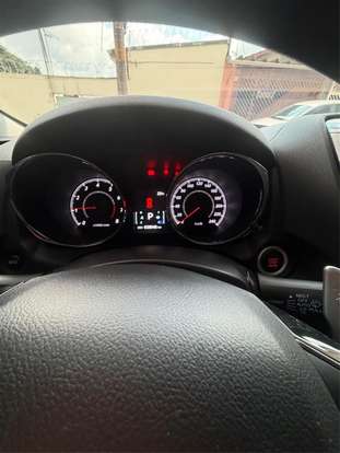 MITSUBISHI-OUTLANDER-2021