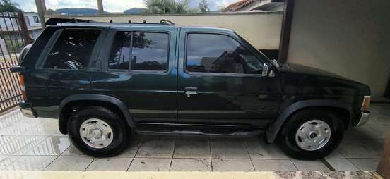 NISSAN-PATHFINDER-1993