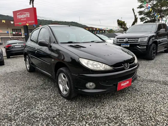 PEUGEOT 206 1.4 PRESENCE 8V GASOLINA 4P MANUAL