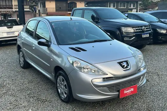 PEUGEOT 207 1.4 XR 8V FLEX 4P MANUAL PEUGEOT 207 1.4 XR 8V FLEX 4P MANUAL