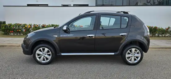 RENAULT-SANDERO-1.6 STEPWAY 16V FLEX 4P MANUAL RENAULT-SANDERO-2012