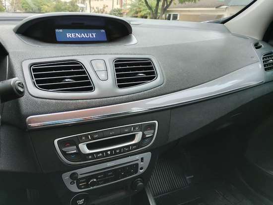 RENAULT-FLUENCE-2014