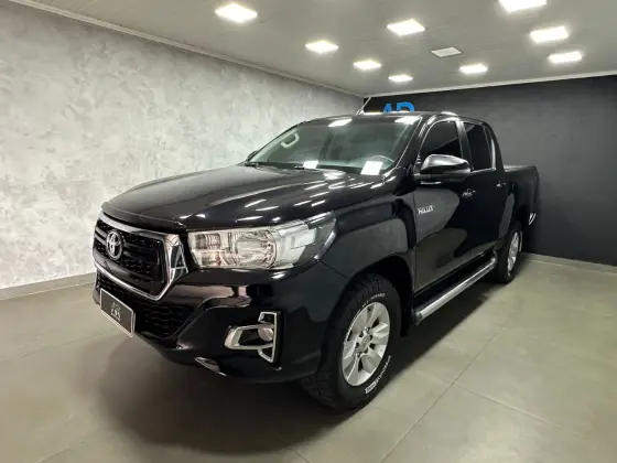TOYOTA HILUX 2.8 SR 4X4 CD 16V DIESEL 4P AUTOMÁTICO