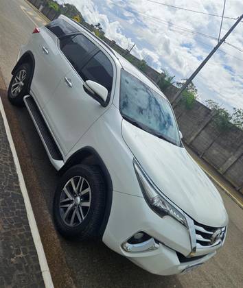 TOYOTA HILUX SW4 2.8 SRX 4X4 16V TURBO INTERCOOLER DIESEL 4P AUTOMÁTICO