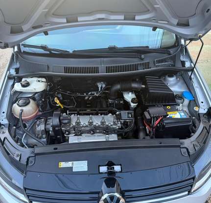 VOLKSWAGEN-FOX-2018