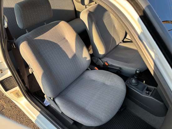 VOLKSWAGEN-GOL-1996
