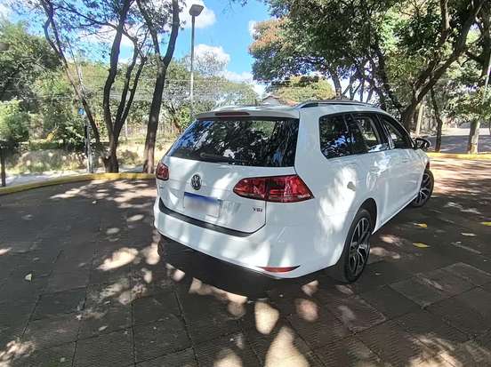 VOLKSWAGEN-GOLF-2016