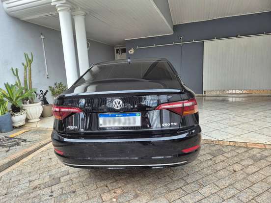 VOLKSWAGEN-JETTA-2018