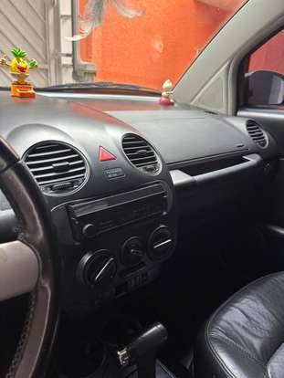 VOLKSWAGEN-NEW BEETLE-2009