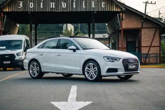 AUDI A3 2.0 TFSI GASOLINA SEDAN PERFORMANCE S-TRONIC AUDI A3 2.0 TFSI GASOLINA SEDAN PERFORMANCE S-TRONIC