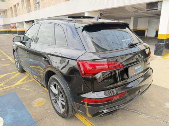 AUDI-Q5-2023