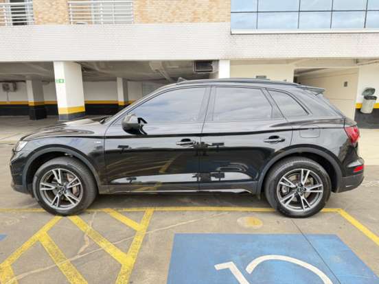 AUDI-Q5-2023