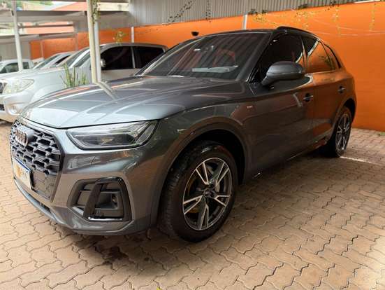 AUDI-Q5-2022