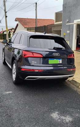 AUDI-Q5-2020