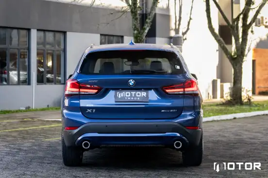BMW-X1-2021