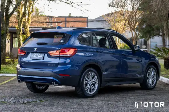 BMW-X1-2021