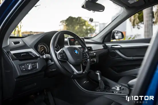 BMW-X1-2021