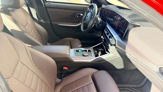 BMW-320i-2024