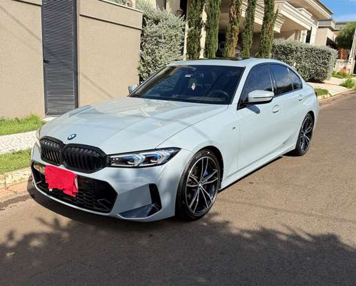 BMW-320i-2023